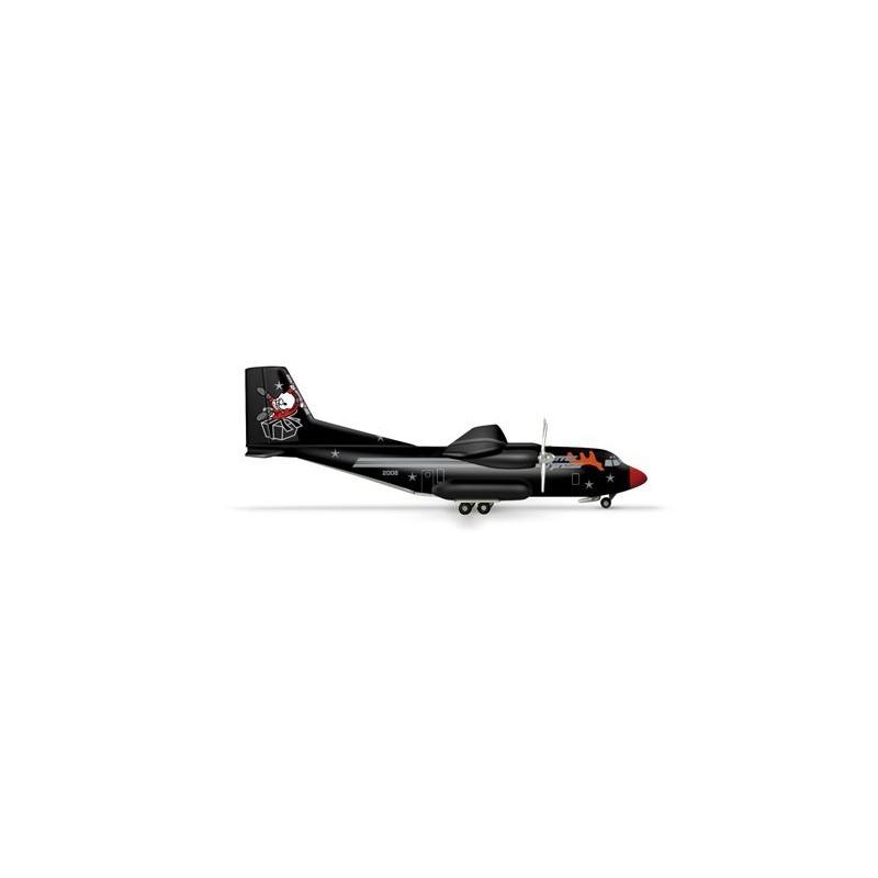 Model redukcyjny Transall C-160, skala 1:200, HERPA. Czarny z czerwono-białymi gwiazdami i Śnieżnym Królem.