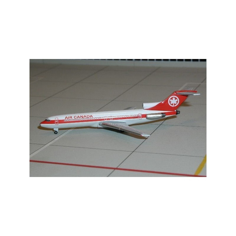 Model samolotu Boeing 727-200, skala 1:500, Air Canada, czerwono-biały.