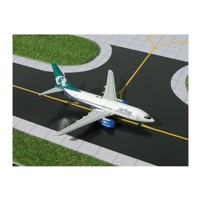Model redukcyjny Boeing 737, skala 1:400, GeminiJets. Malowanie airTran.