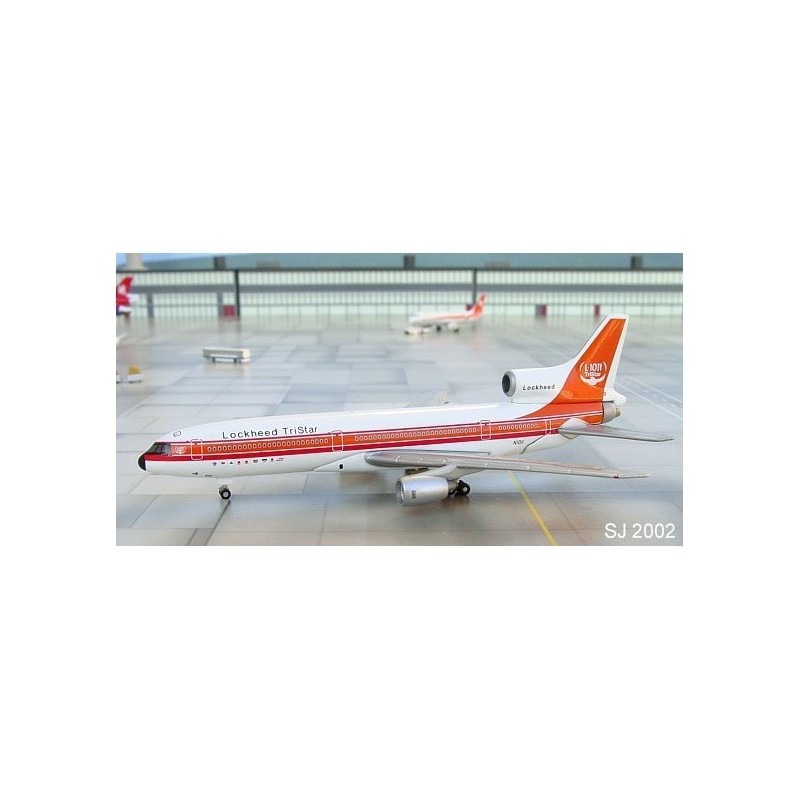 Model samolotu Lockheed L-1011 TriStar, skala 1/500, STAR JETS, w malowaniu linii Lion, z detalami.