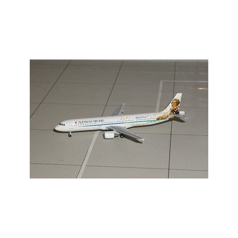 Airbus A321 Austrian Airlines "Johann Strauss", skala 1/500, z detalami i malowaniem linii lotniczej.