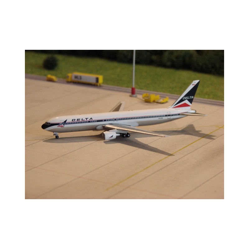 Model redukcyjny Boeing 767-300, skala 1:400, Delta Air Lines.
