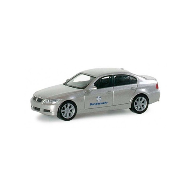 Model pojazdu BMW 3 Limousine ™ "Bundeswehr" marki Herpa HE047432