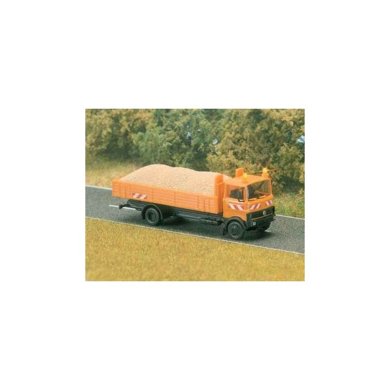 Model pojazdu Mercedes LP 809 w/sand load marki BUSCH BU5610