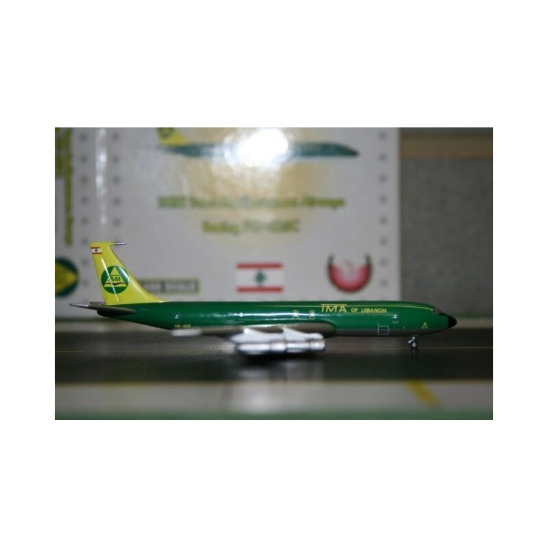 Model redukcyjny Boeing 707-320C, skala 1:400, Trans Mediterranan. Zielono-żółty kadłub, logo linii lotniczych.
