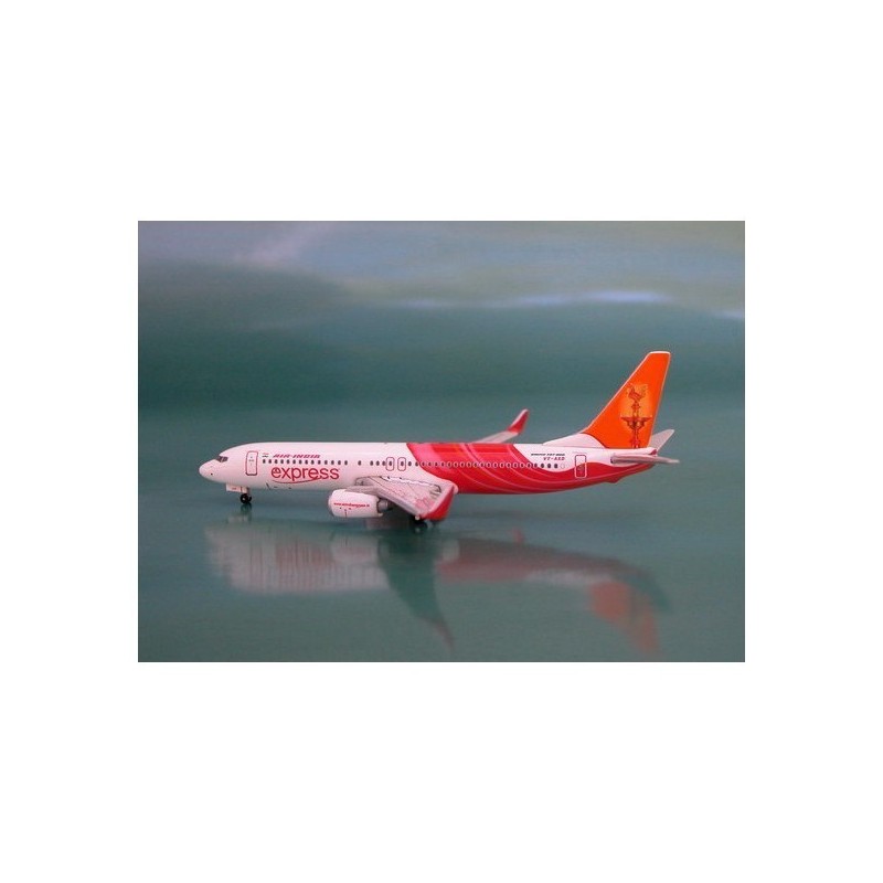 Model redukcyjny Boeing 737-8Q8 Air India Express "Bird", skala 1:200, metal i plastik. Czerwono-biały kadłub, logo linii lotnic