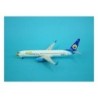 Model Boeing 737-800 Nok Air, skala 1/400, detalistycznie wykonany z rejestracją G-XLAI.