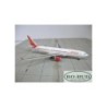 Model redukcyjny Airbus A330-200 Air India, skala 1:400. Czerwono-biały kadłub z logo linii lotniczej.