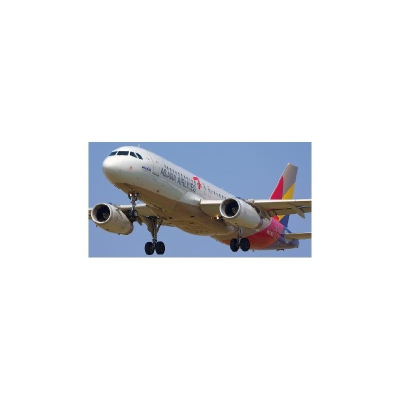 Model redukcyjny Airbus A320-200 Asiana Airlines, skala 1:400.