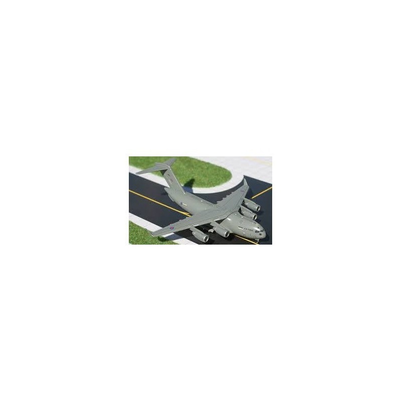 Model samolotu Boeing McDonnell Douglas C-17 Globemaster III RAF marki GeminiJets GMRAF006