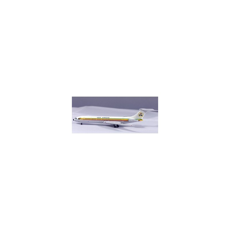 Model samolotu Vickers Super VC-10, skala 1:500, East African Airways, biały z żółtym paskiem i logo.
