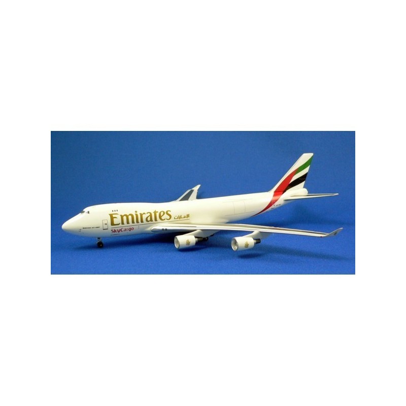 Model samolotu Boeing 747-400 Emirates SkyCargo (1/400) marki AVIATION 400 AV4744004