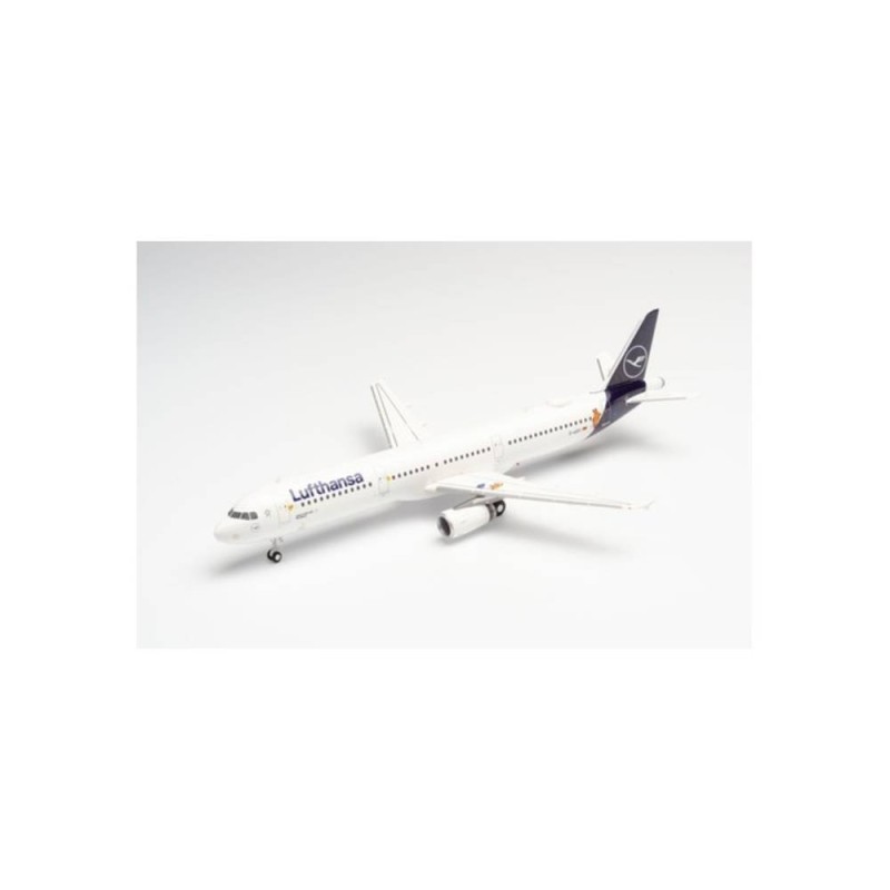 Model samolotu Lufthansa Airbus A321 "Die Maus", skala 1/200, HERPA. Biały kadłub, niebieski ogon z logo.