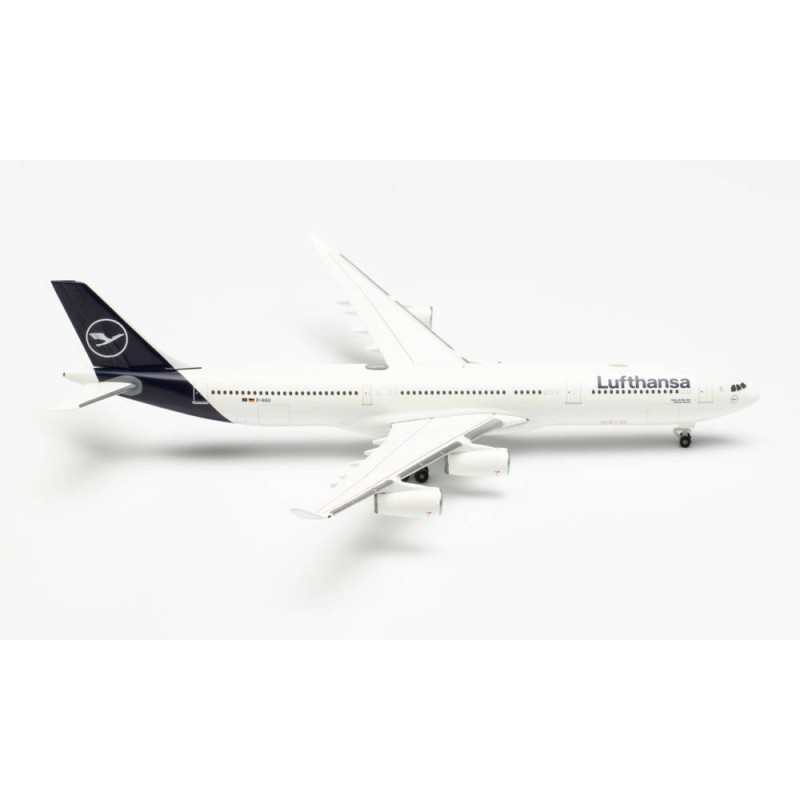 Model samolotu LUFTHANSA AIRBUS A340-300 – D-AIGU “CASTROP-RAUXEL” marki Herpa HE535410