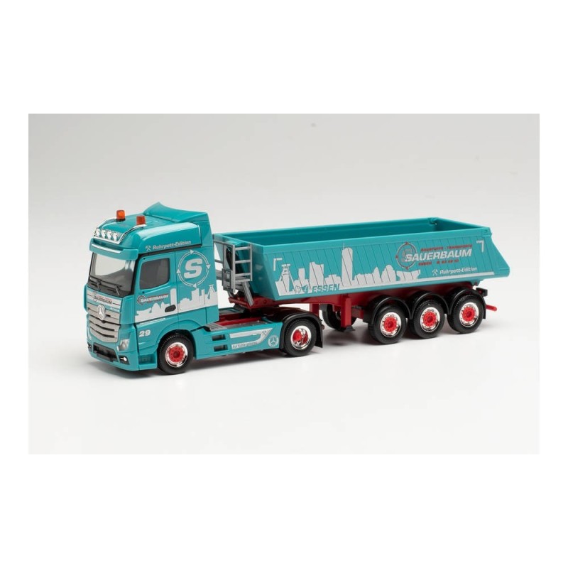 Model pojazdu MERCEDES-BENZ ACTROS BIGSPACE SCHMITZ KIPP-SATTELZUG „SAUERBAUM“ marki Herpa HE314046