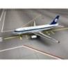 Model redukcyjny Airbus A319, skala 1:400, Phoenix. Malowanie linii lotniczych Azerbaijan.
