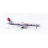 Model samolotu Boeing 757-200 "Teamwork" America West, skala 1:500, HERPA. Biały kadłub z czerwono-niebieskim malowaniem.
