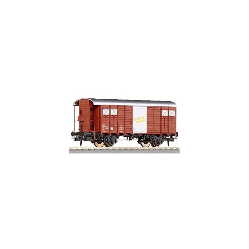 Model wagonu towarowego ROCO 66206, skala H0, czerwony z białym paskiem.