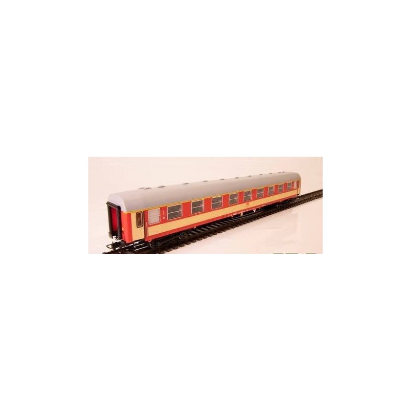 Wagon modelarski Wagon osobowy 1kl. PKP - Kraków - ep.Vc - z oświetleniem marki Robo Modele ROBO211121