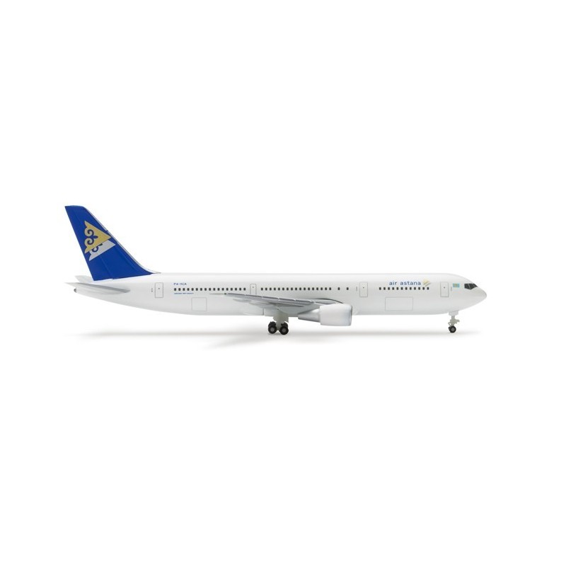 Model redukcyjny Boeing 767-300 Air Astana, skala 1:500, HERPA. Biały kadłub, niebieski ogon z żółtym logo.