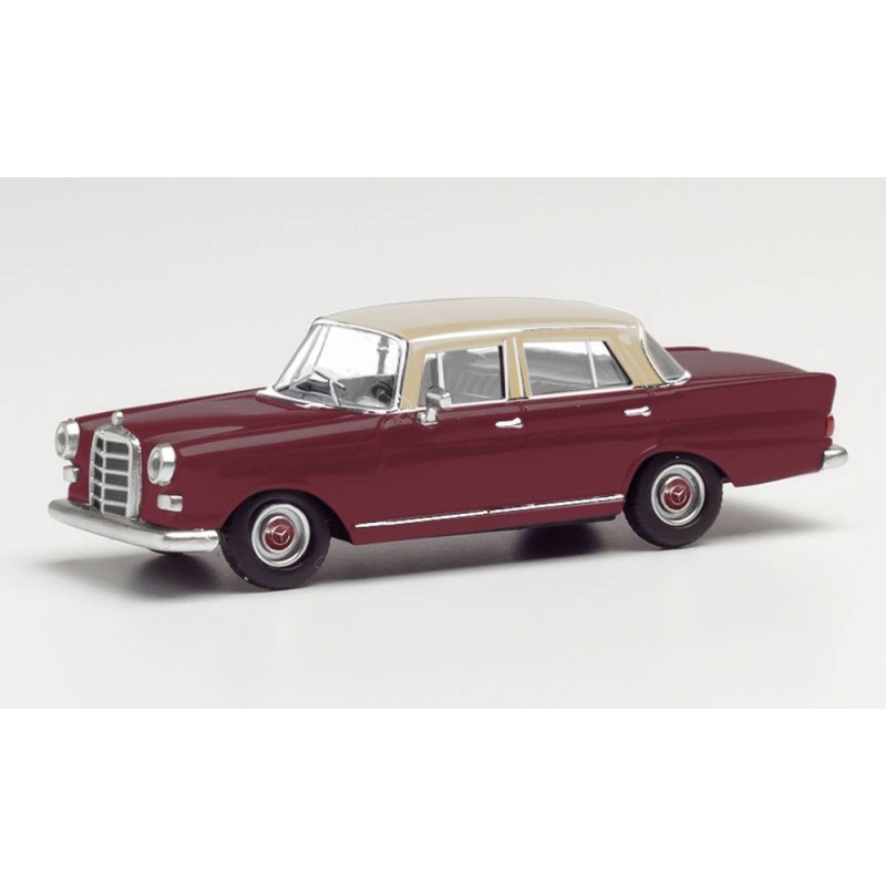 Model pojazdu MERCEDES-BENZ 200 HECKFLOSSE