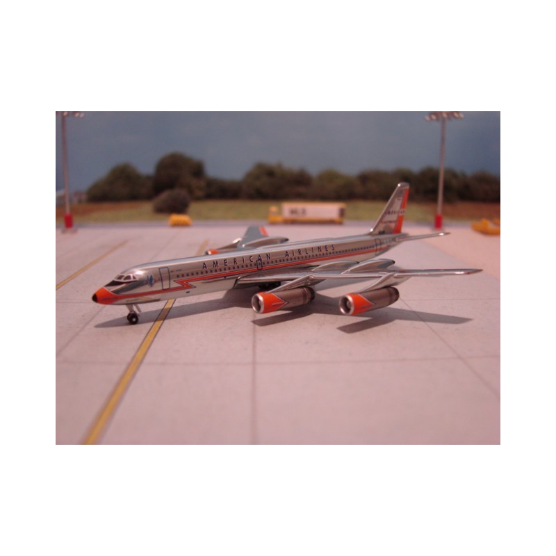 Convair CV-990 'Coronado' American Airlines, 1:500, detaliczny model. Malowanie American Airlines, czerwono-szaro-srebrne.