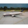 Model redukcyjny Boeing 767-300, skala 1:500, malowanie Britannia Airways.