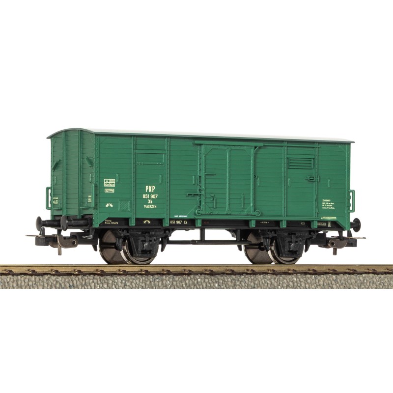 PIKO 24554 H0, wagon gospodarczy PKP Xk, zielone malowanie, czarne podwozie, oznaczenie PKP.
