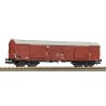 PIKO 58475 H0, czteroosiowy wagon towarowy PKP 401Ka, brązowo-czerwone pudło, jasnoszary dach, czarne podwozie.