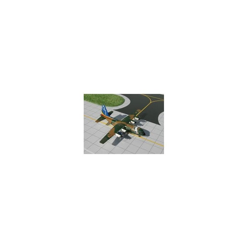 Model redukcyjny Lockheed C-130H, skala 1:400, malowanie Belgian Air Force, zielono-brązowy kamuflaż.