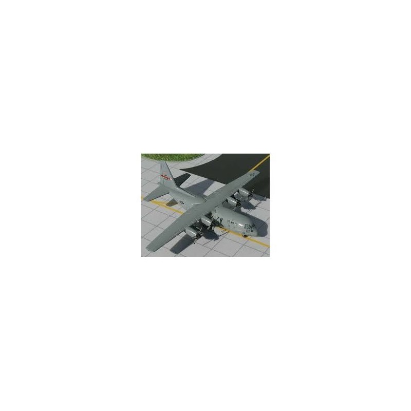 Model samolotu Lockheed C-130H, skala 1/400, malowanie Dyess AFB, rejestracja 42134.