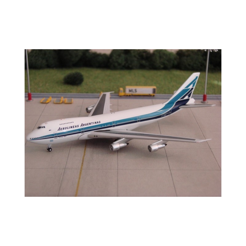 Model redukcyjny Boeing 747-200, skala 1:500, Inflight 500. Malowanie Aerolineas Argentinas, detale linii lotniczej.