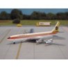 Model samolotu Boeing 707-300 Continental Airlines, skala 1:500, Herpa. Biały kadłub z czerwonym paskiem i logo linii lotniczej.