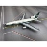 Model samolotu L-1011 TriStar, skala 1/400, AVIATION400. Malowanie linii Saudia, szczegółowy model.