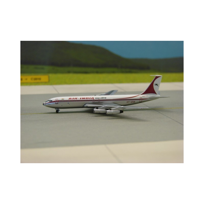 Model redukcyjny Boeing 707-300 Air India, skala 1:500, metalowy, malowanie Air India, rejestracja VT-DVA.