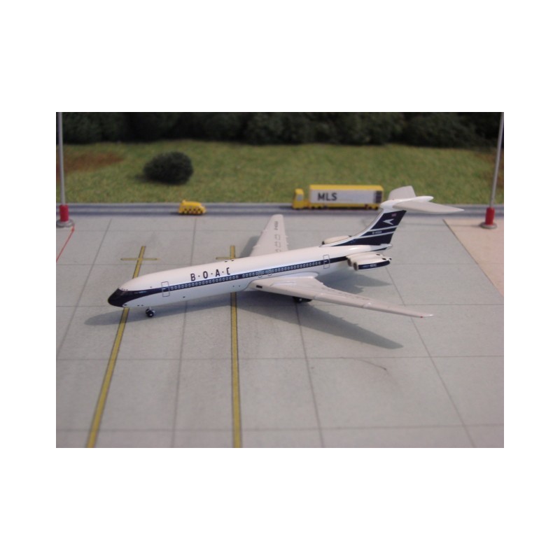 Model redukcyjny BAC Super VC10 BOAC, skala 1:500, Inflight. Malowanie British Overseas Airways Corp., detale pasu i ogona.