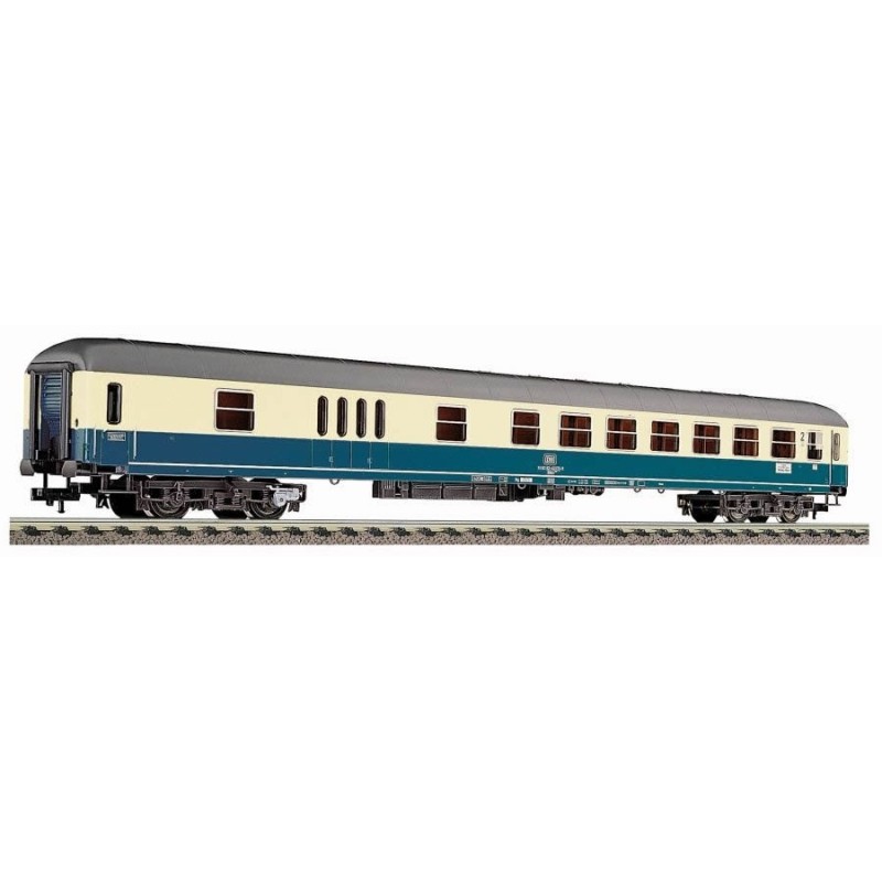 Model redukcyjny wagonu osobowego FLA5610, skala 1:87, kremowo - niebieski.