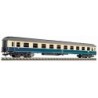 Model redukcyjny wagonu osobowego FLA5611, skala 1:87, epoka III, kolory niebieski i kremowy.