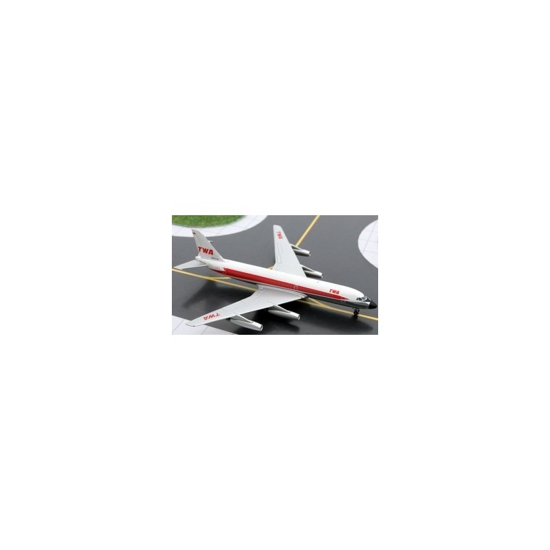 Convair CV-880 TWA, 1/400, metalowy. Białe malowanie z czerwonym paskiem i logo TWA.