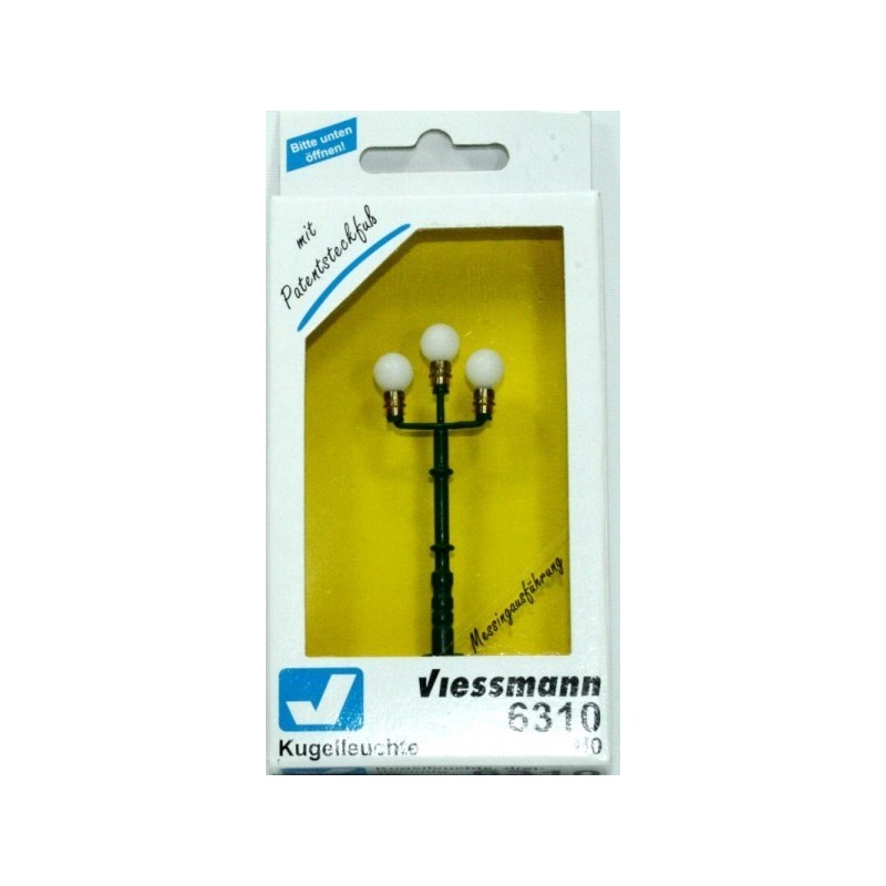 Lampa uliczna Globe 3-ramienna, skala HO, Viessmann. Zielona, z trzema kulistymi kloszami.
