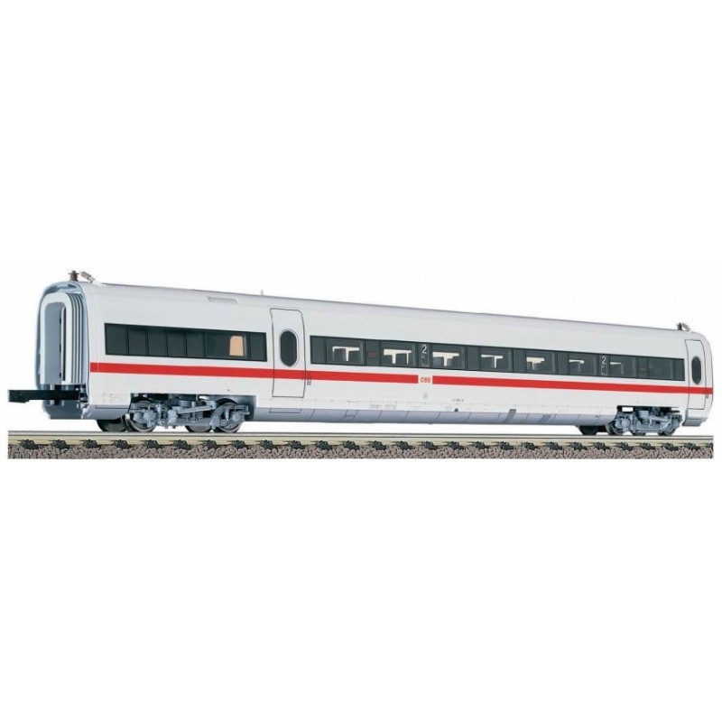 Model wagonu ICE-T, skala H0, ROCO. Biały z czerwonym paskiem.