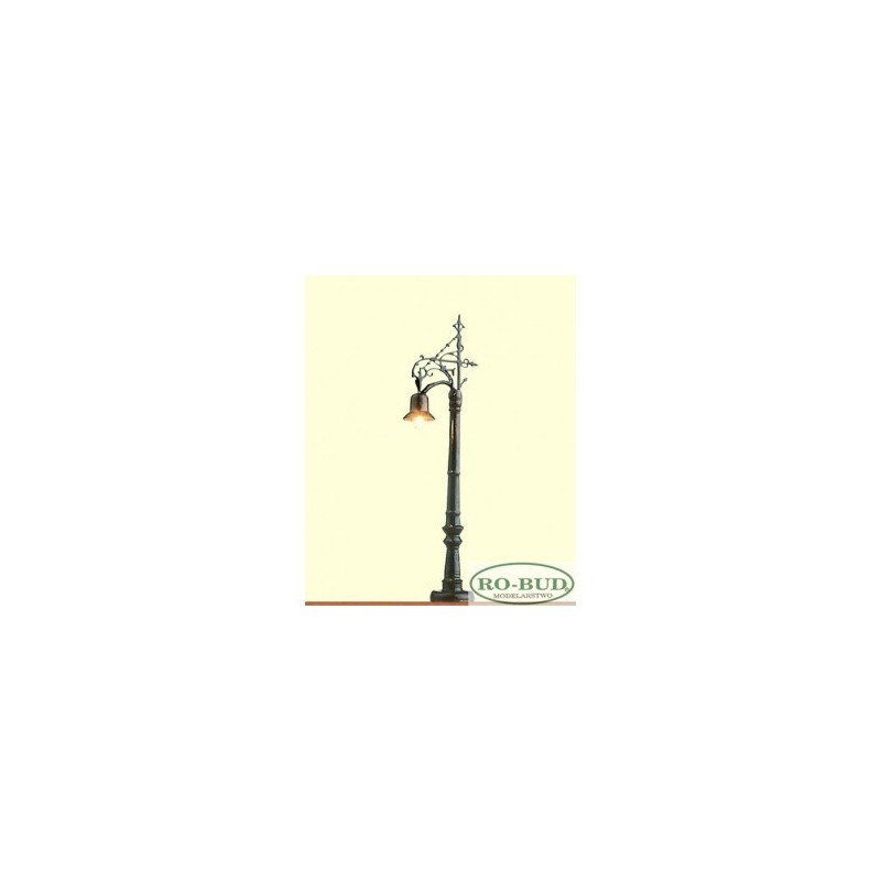 Lampa "Berlin-Charlottenburg", skala 1/87, detaliczna, metalowa.
