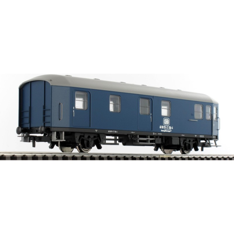 Model wagonu osobowego HL6006, skala 1:87. Niebieski, logo DB.