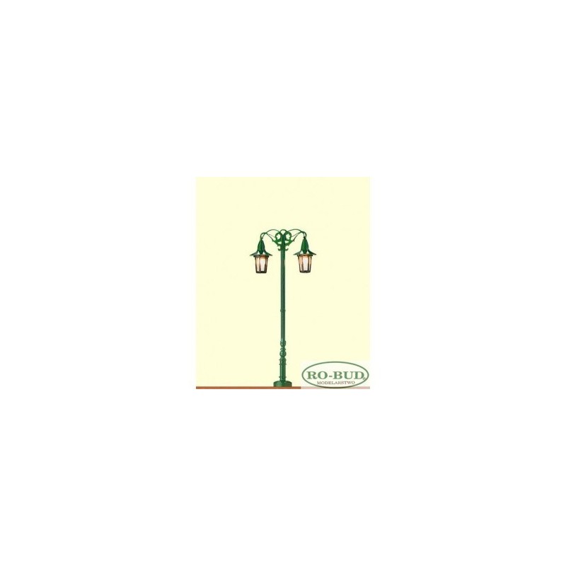 Lampa parkowa 2-ramienna, skala 1/87 H0, Ro-Bud, zielona, z detalami.