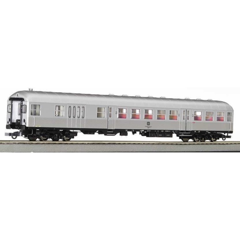 Wagon osobowy ROCO 45491, skala 1:87, srebrny z czerwonymi wnętrzami.