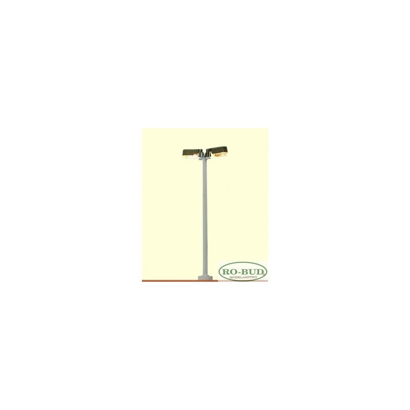 Lampa podwójna, skala 1/160N, Ro-Bud. Metalowy słup, dwie lampy.