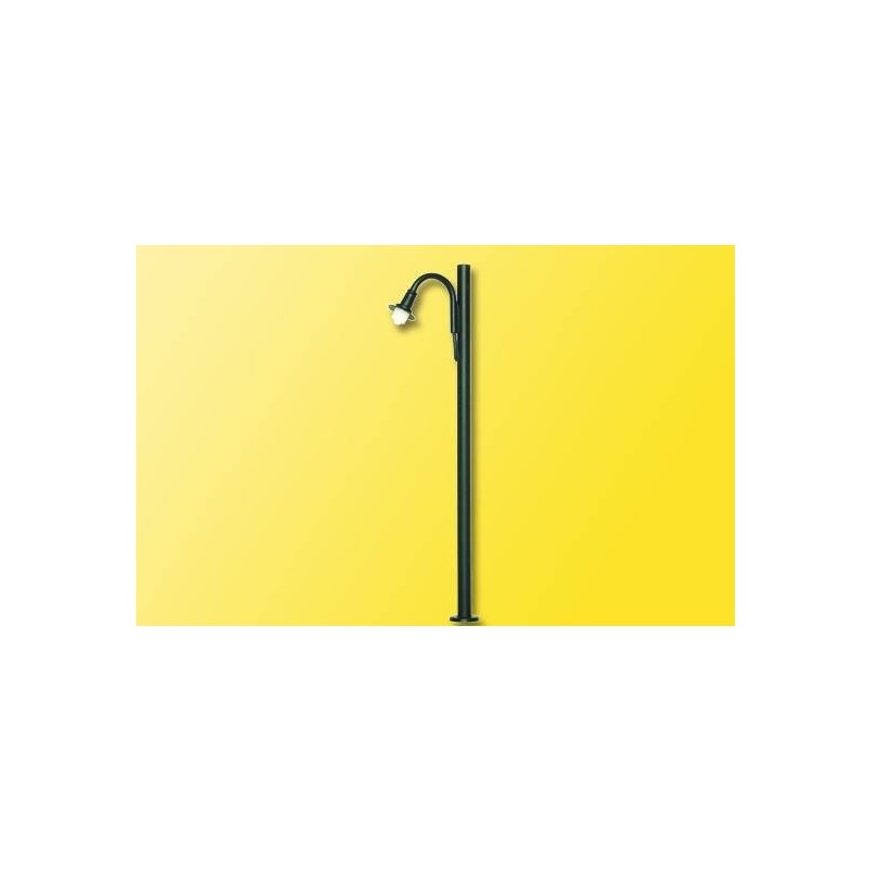 Lampa uliczna drewniana, skala H0, wysokość 103 mm, detaliczny model.