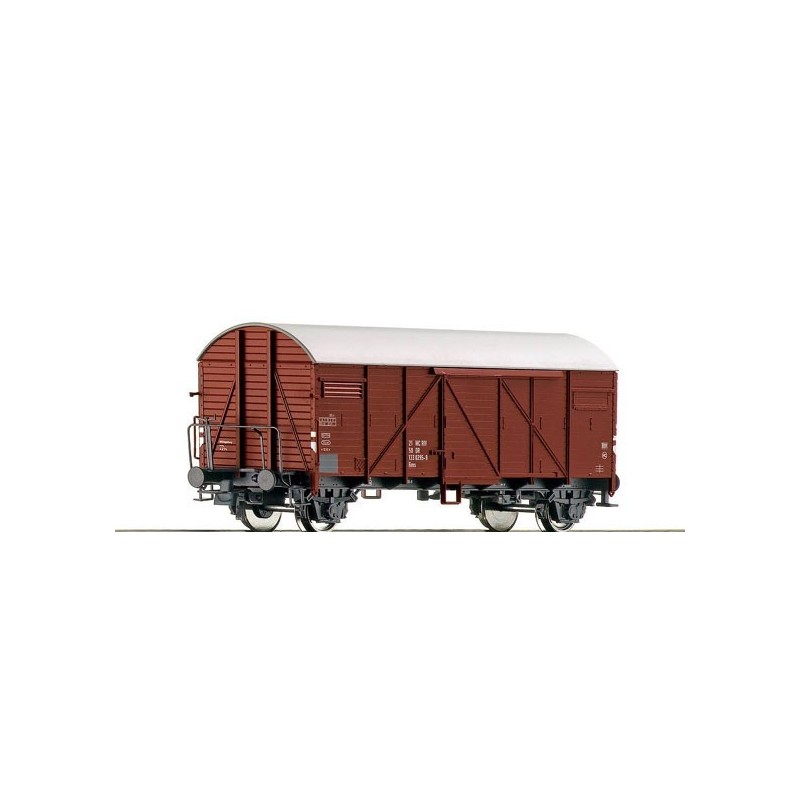 Wagon towarowy ROCO 66222, skala 1:87, czerwony, z białym dachem.