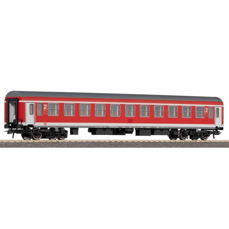 Wagon osobowy ROCO 45519, skala 1:87, czerwony z szarymi akcentami, 2. klasa DB AG.