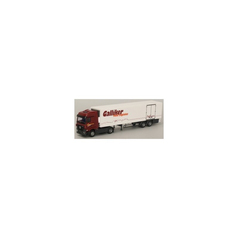 Model redukcyjny MB Actros MP2, skala 1:87, AWM. Czerwono-biały, naczepa chłodnia z logotypem Galliker.